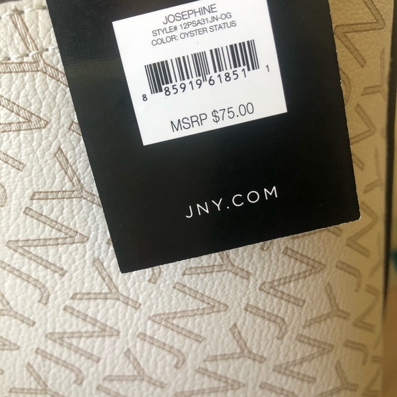 BAG HAS SOLD ON SEPARATE APP - Picture 5 of 5